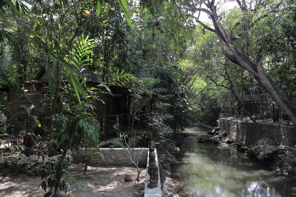 Rumah Senjakala บันตุล ภายนอก รูปภาพ