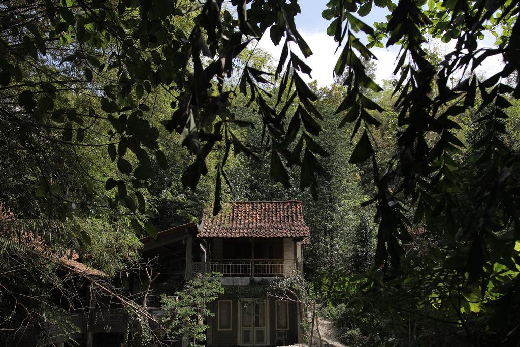 Rumah Senjakala บันตุล ภายนอก รูปภาพ