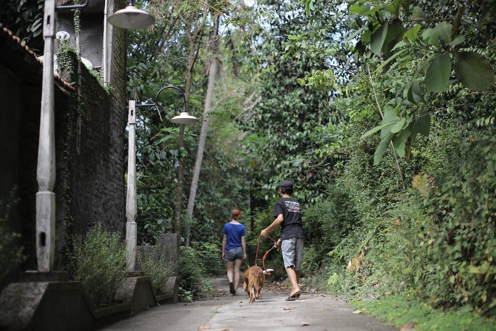 Rumah Senjakala บันตุล ภายนอก รูปภาพ